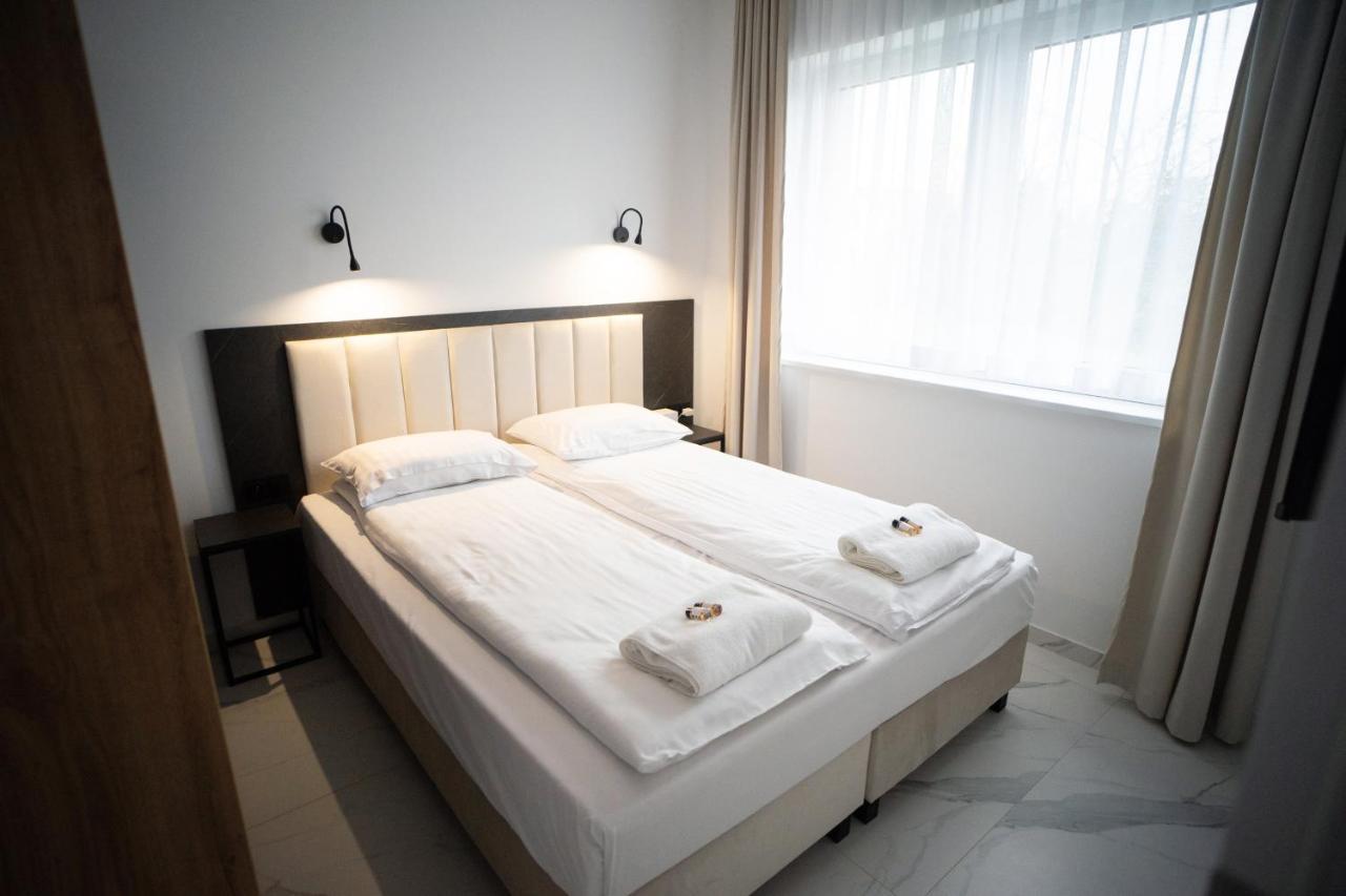 Apartament Powidzアパートメント エクステリア 写真